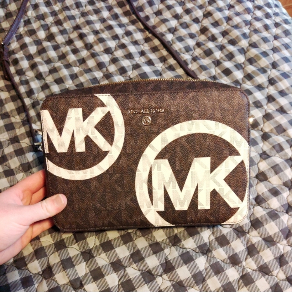 MK Crossbody bag